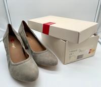 Damen Pumps Farbe Stone Größe 41 Högl Nabuk Leder NEU Stuttgart - Bad Cannstatt Vorschau