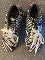 Sneaker im Zebralook von adidas Bayern - Rosenheim Vorschau