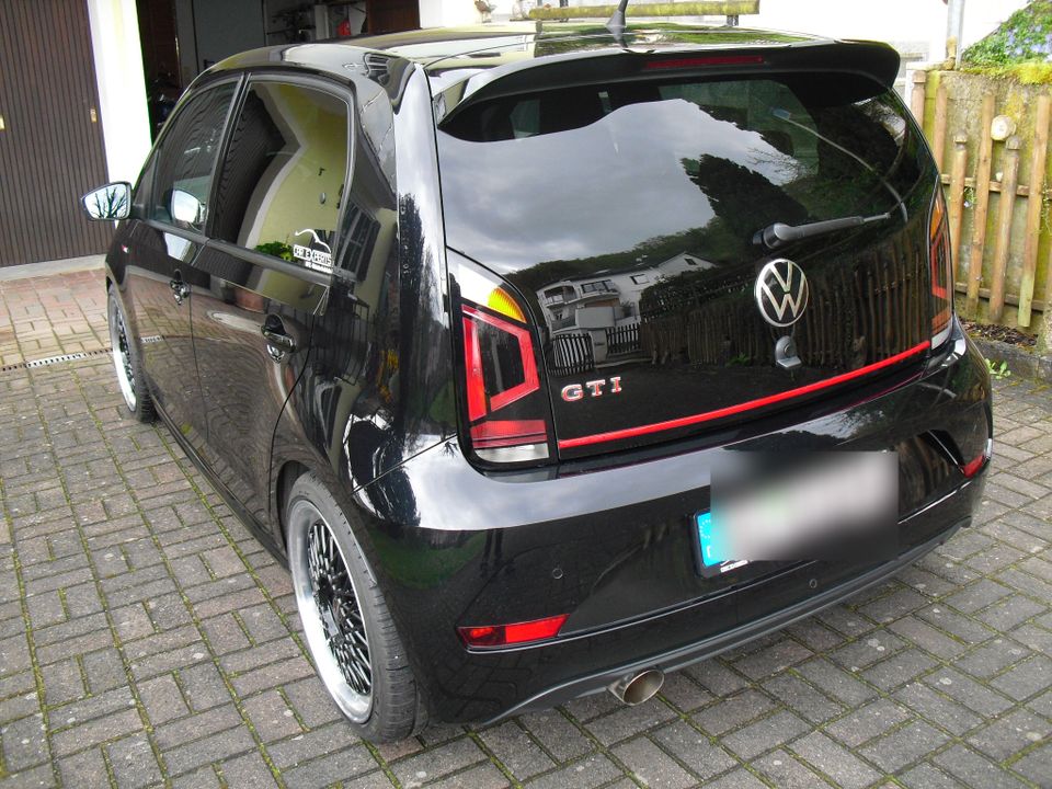 VW UP GTI Vollausstattung plus EDELTUNING in Altmannstein