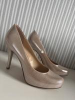 Goldene Pumps Niedersachsen - Holzminden Vorschau