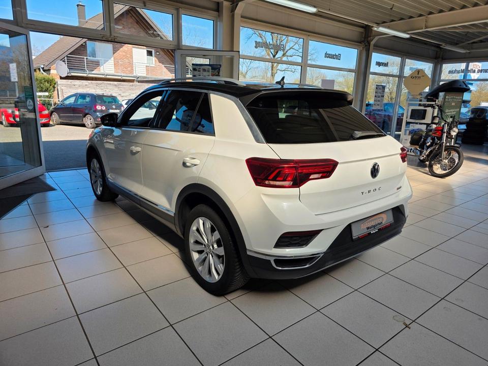 Volkswagen T-Roc Sport 2.0 TSI 4Motion DSG Navi LED AHK ACC in Roetgen