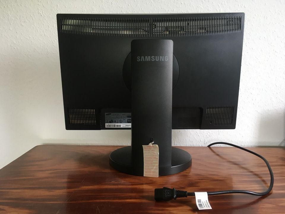 Monitor Samsung SyncMaster 2443 BW in Hamburg