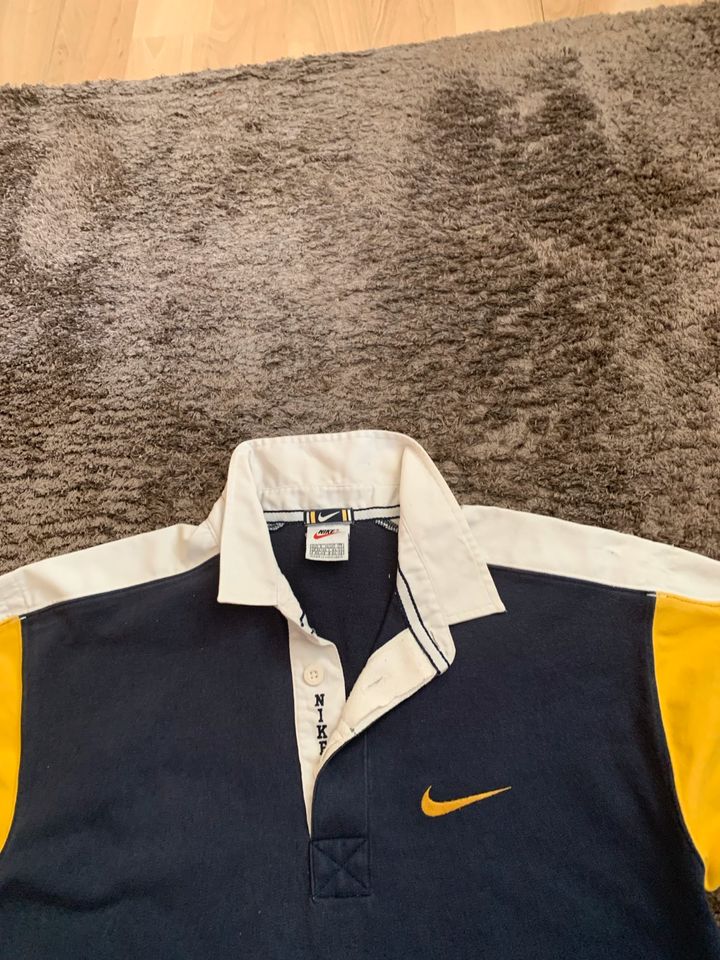 NIKE Sweatshirt mit Kragen 100%Baumwolle Größe 36/38 in München