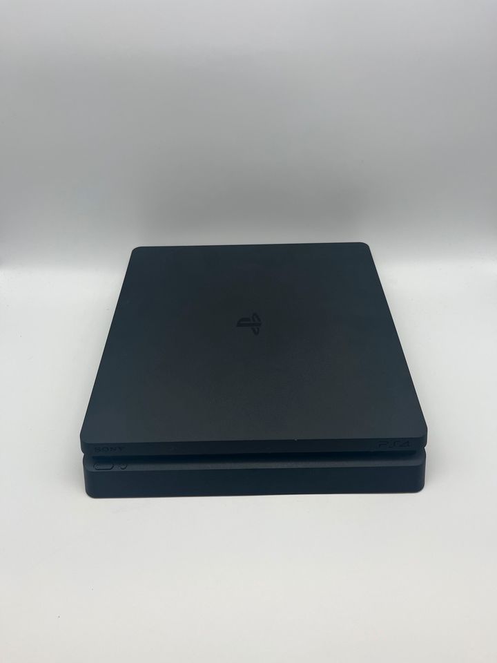 PlayStation 4 / PS4 - Konsole - Slim - schwarz - 1 Jahr Garantie in Reiskirchen