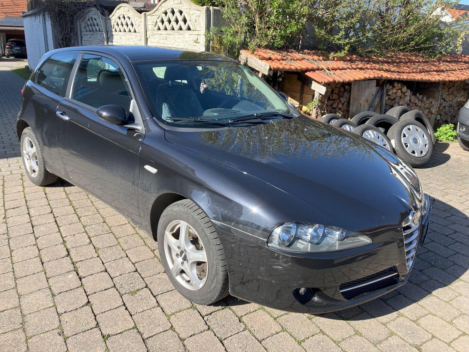 Abbildung des Autos Alfa Romeo 147 1,6 TS EC…