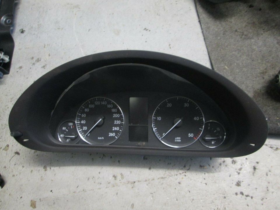 Mercedes C Klasse W203 S203 Tachometer Kombiinstrument A203540514 in Herten