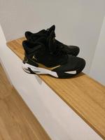 Jordan Max Aura 4 (GS) black/metallic gold/white Bayern - Pentling Vorschau