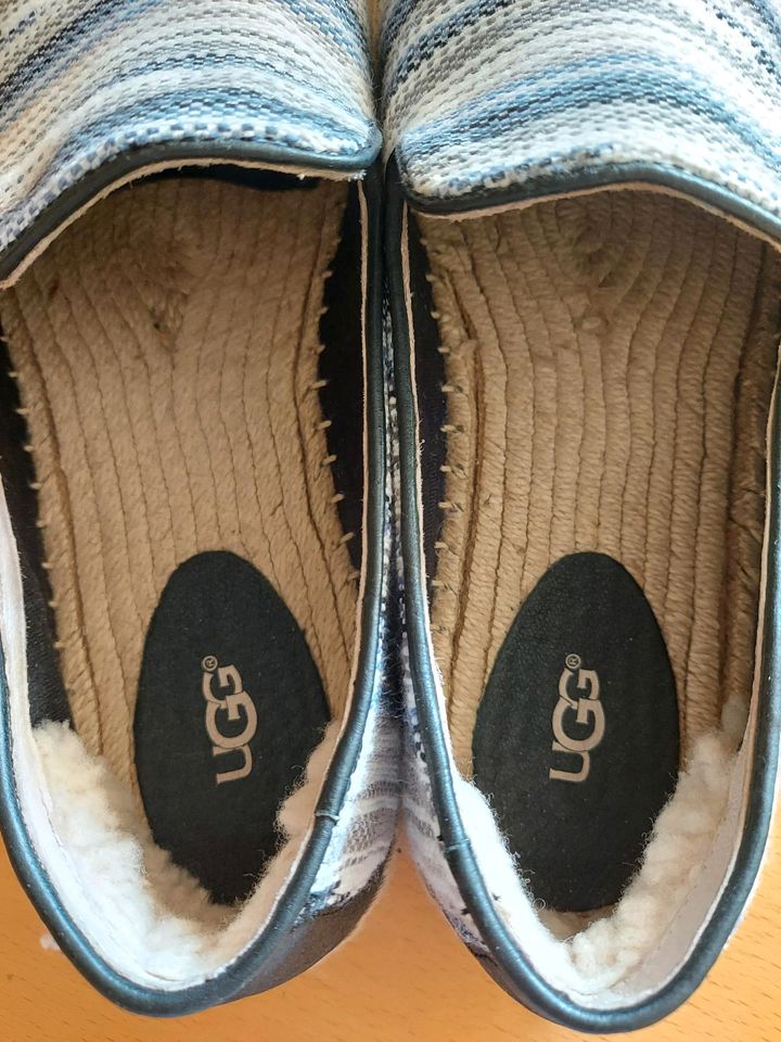 Ugg Espadrilles Größe 41 Sandrinne Serape Schuhe Sommer in Weilrod 