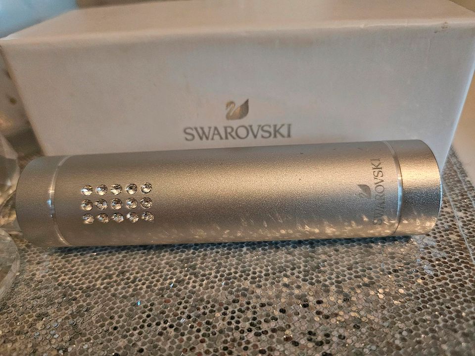 Bluetooth Lautsprecher und Powerbank von Swarovski in Eschweiler