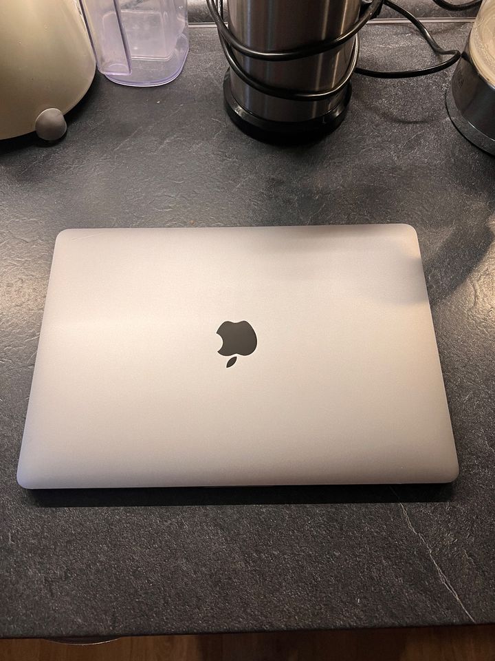 ✅ Wie Neu - MacBook Pro 2020 13" | 16 RAM | 512 GB | 2 GHz i5 in Köln