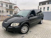 7 Sitzer mieten, Automatikgetriebe, Diesel, Chrysler van, Hessen - Wöllstadt Vorschau