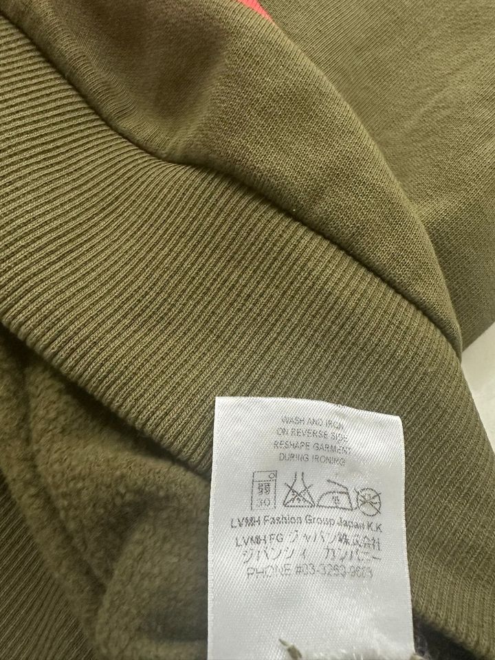 Original Givenchy Sweater Khaki M in Bremen