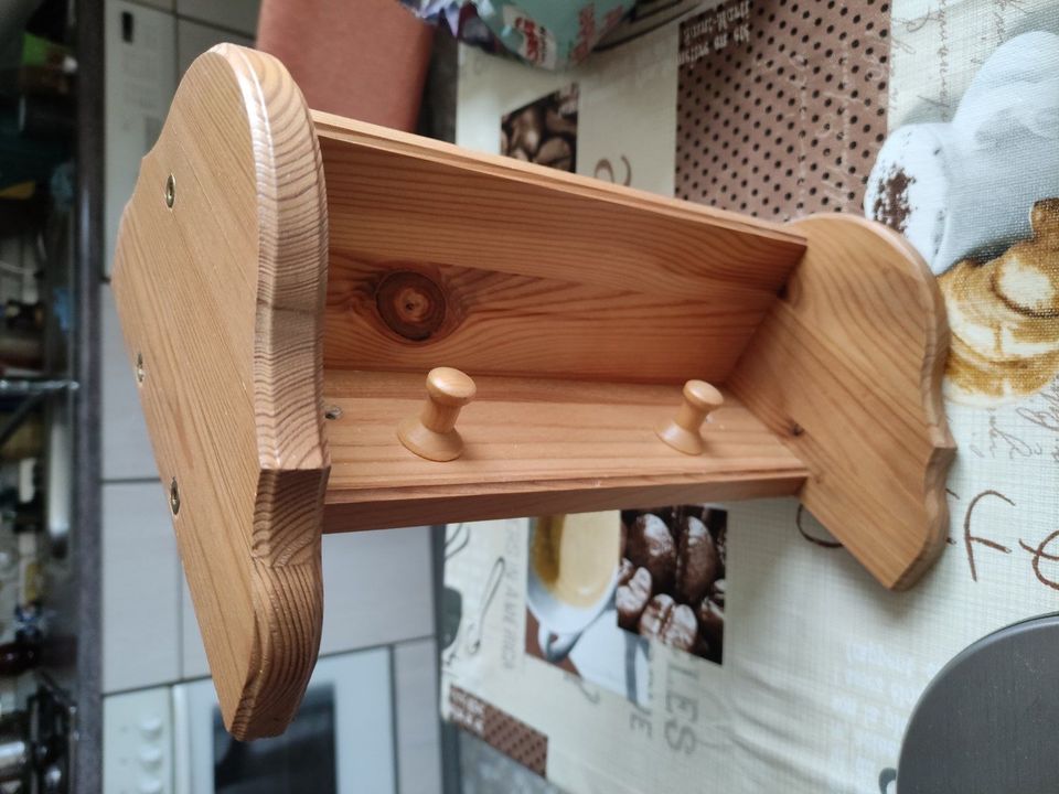 Wandregal Handtuchhalter Geschirrtuchhalter aus Holz in Berlin