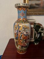 Große asiatische Vasen Porzellan Elefant Blumenhocker Brandenburg - Storkow (Mark) Vorschau