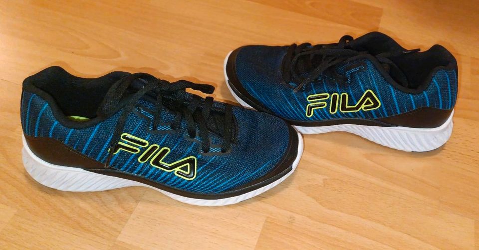 Hallenschuhe fila gr. 36 in Velten