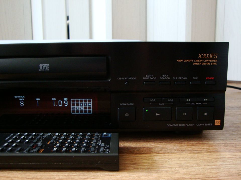 SONY CD Player CDP-X 303 ES mit BDA,FB in Neuötting