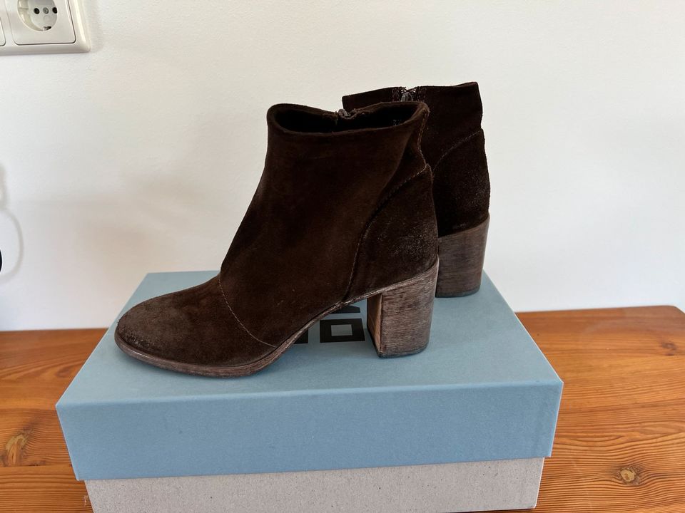 MOMA Stiefeletten Veloursleder Braun 37 38 neu ungetragen in Köln