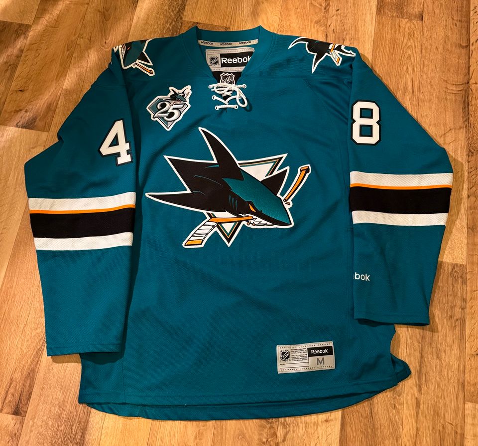 San José Sharks NHL Trikot Reebok jersey Hertl in Halle