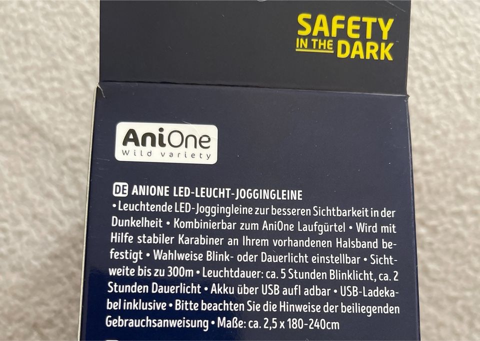 NEU! AniOne LED Jogging-Leuchtleine Max. 32kg, über USB aufladbar in Berlin