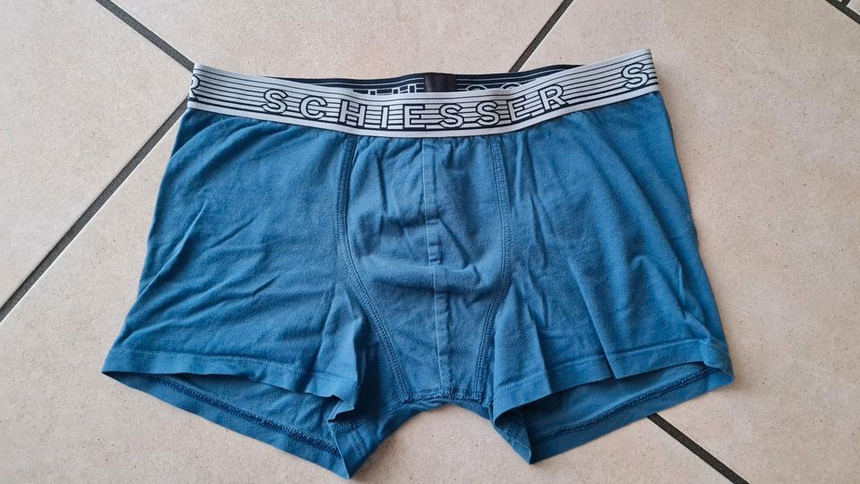 Short Unterhose 158/164 blau Schiesser getragen in Mühlhausen-Ehingen