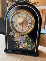 Tisch Uhr Standuhr nostalgisch schwarz Kunststoff florales Design Nordrhein-Westfalen - Nörvenich Vorschau