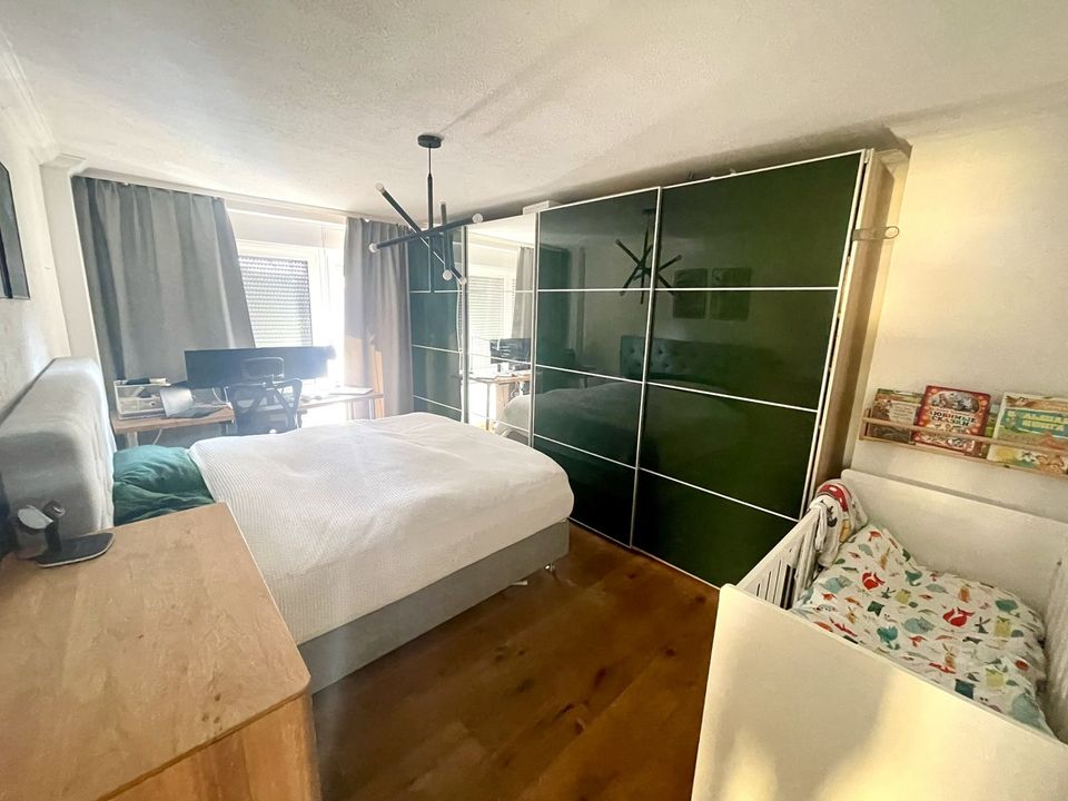 Exklusive, sanierte 3-Zimmerwohnung mit Balkon und EBK in Nbg in Nürnberg (Mittelfr)