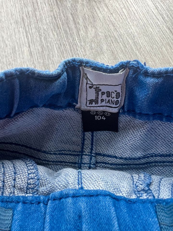 Jogginghosen/Jeans Gr. 104 in Neese