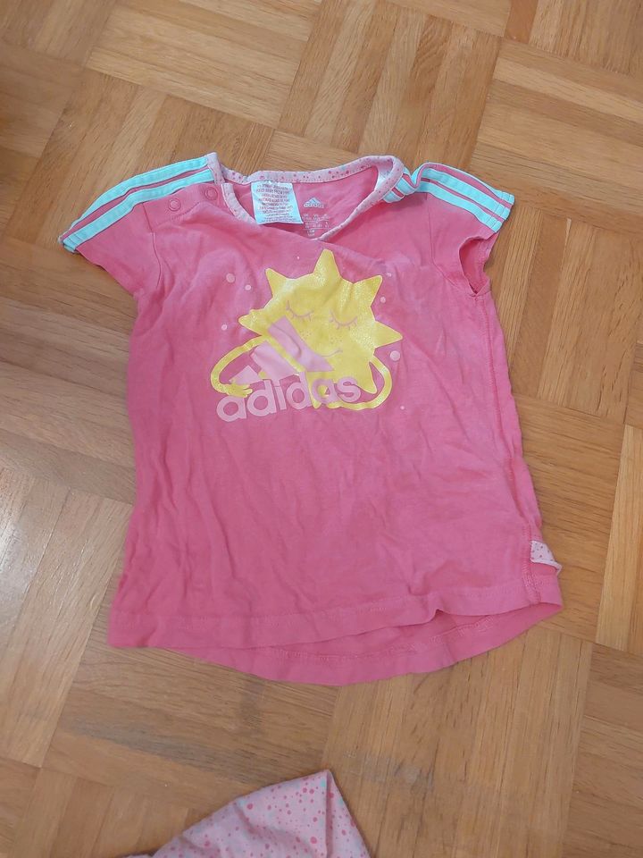 Set Hose + Tshirt Gr 86 von adidas in Wächtersbach