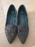 Damenschuhe Slipper Leo Animalprint 40 Hessen - Obertshausen Vorschau