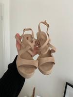 Absatzschuhe beige Rheinland-Pfalz - Rengsdorf Vorschau