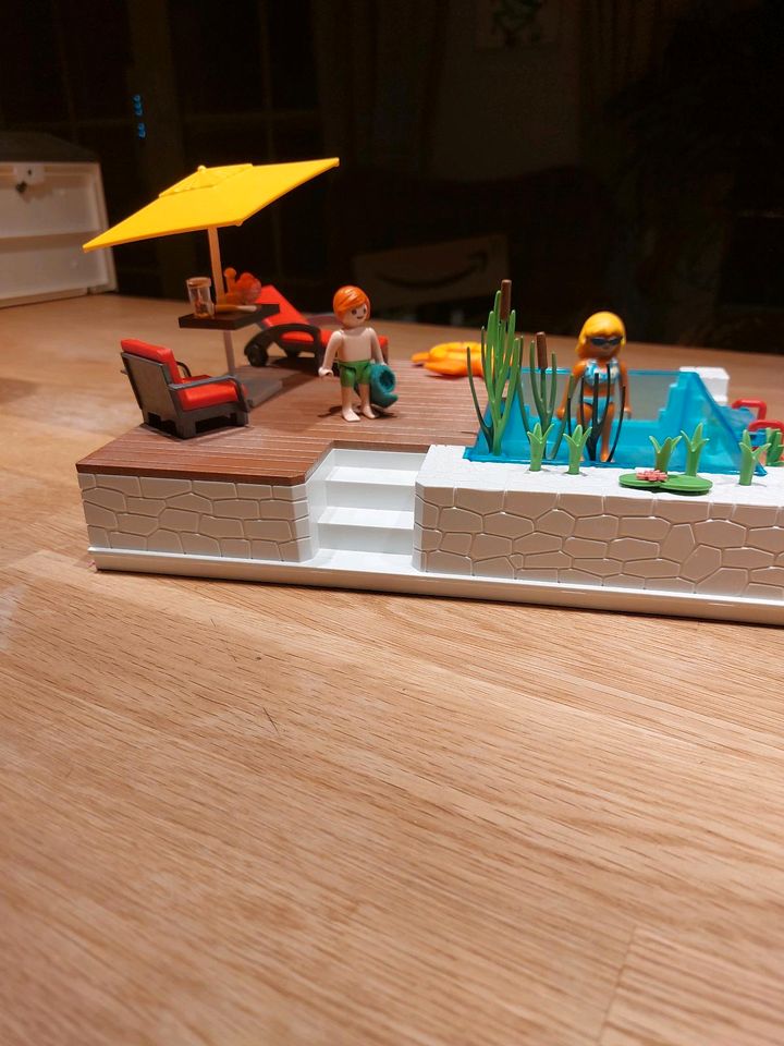 Playmobil pool in Blunk