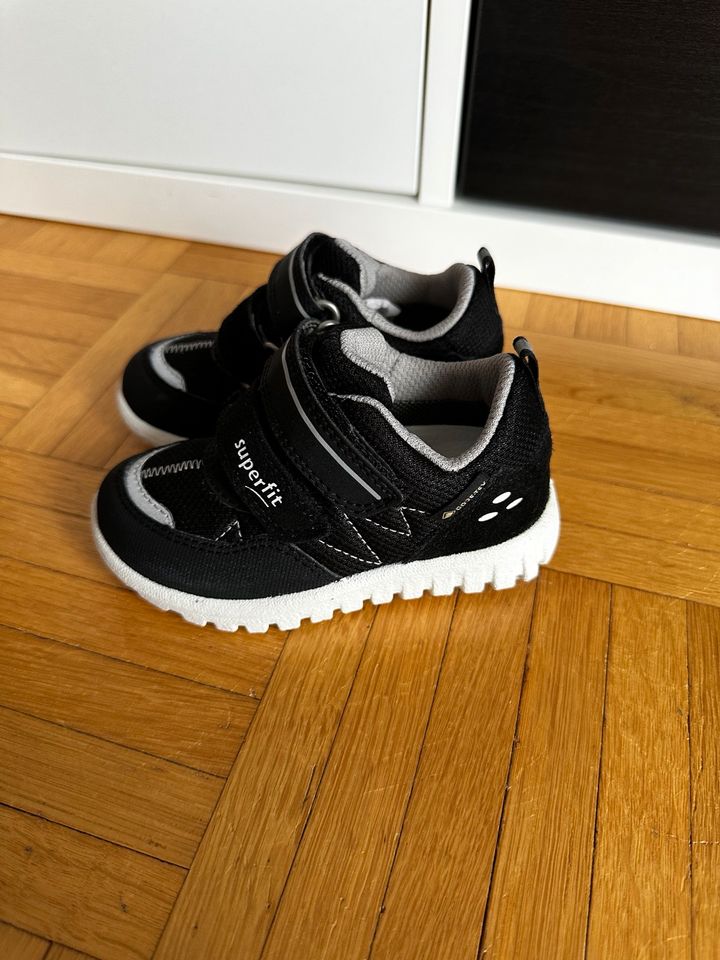 Schwarze Superfit Sneaker Kinderschuhe wasserdicht Gr.21 in Pirmasens