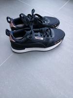 Puma Damen Sneaker Gr.37,5  neuwertig Nordrhein-Westfalen - Eschweiler Vorschau