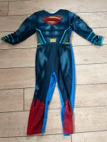 H&M Superman Kostüm 5/6 Jahre Nordrhein-Westfalen - Lippstadt Vorschau