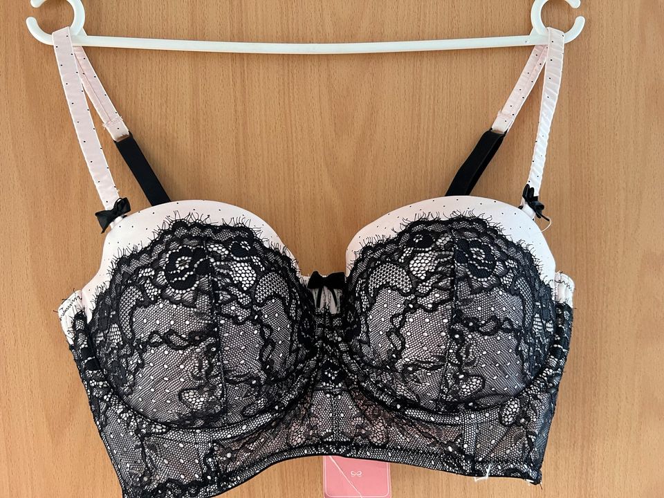 BH mit Corsage und abnehmbaren Trägern von Hunkemöller - 75E in Eberstadt