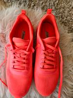 Skechers Neon Gr.40 quasi NEU Nordrhein-Westfalen - Herford Vorschau