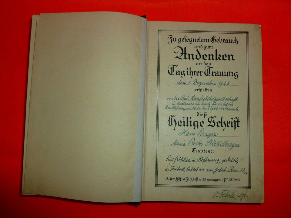 1 alte schwarze original Traubibel wg. Eheschließung von 1928 * in Schopfheim