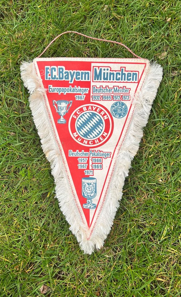 FC Bayern München Wimpel Dachbodenfund in Göppingen