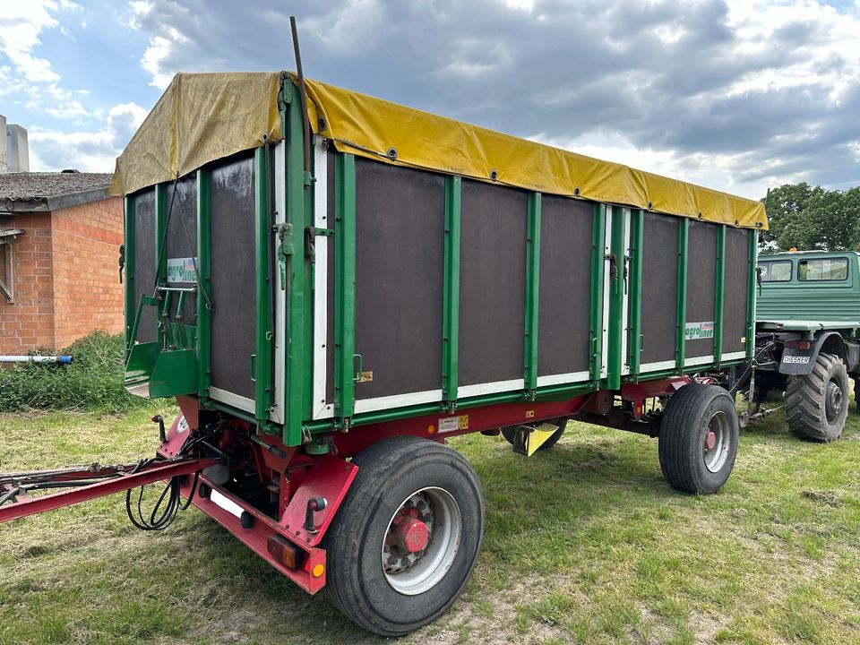 Kröger Agroliner HKD 302 Dreiseitenkipper 18 Tonner in Schweringen