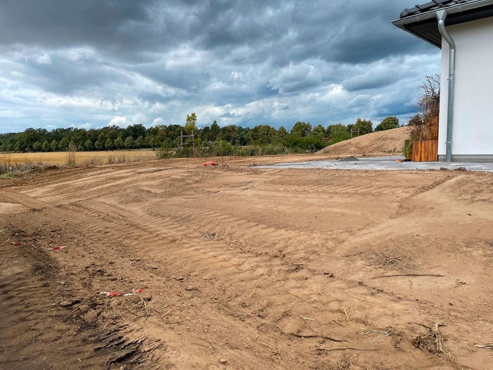 Erdarbeiten,Schachtarbeiten,Bagger,Grundstück,Garten,Neubau in Beilrode