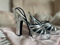 Wunderschöne High Heels Silber Gr 37 Niedersachsen - Weyhe Vorschau