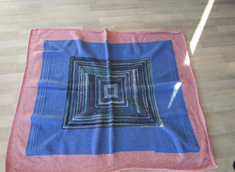 NEU!! Handarbeit - dicke, kuschelige Decke 145x177 in Jübek