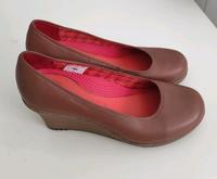 Pumps Crocs Gr.38 neu Niedersachsen - Ahlerstedt Vorschau