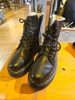 TOP Dr. Martens Jadon gefüttert Plateau Boots Stiefeletten 38 Sendling - Obersendling Vorschau