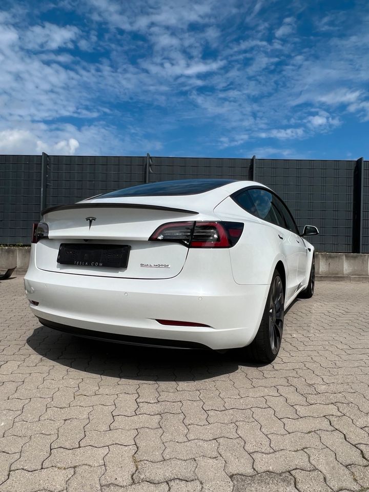 Tesla Model 3 Performance 2021 in Norderstedt