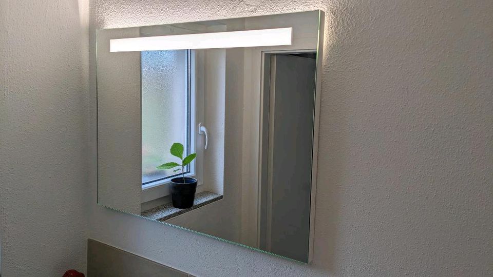 Badspiegel, Spiegel mit LED-Beleuchtung in Tamm