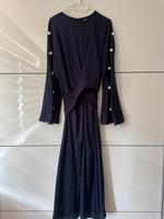 Sehr schönes, dunkelblaues Satin  Kleid, neuwertiger Zustand Niedersachsen - Uplengen Vorschau