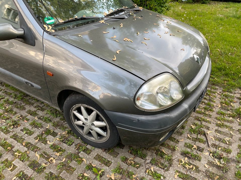 Renault Clio 1,2 in Landshut
