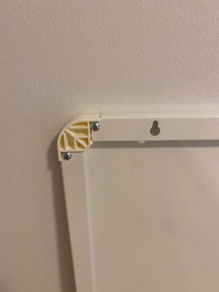 Whiteboard von Ikea magnetisch in Reinbek