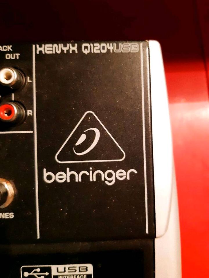 Behringer Mischpult XENYX Q1204USB und Equalizer Ultragraph Pro in Oberhausen